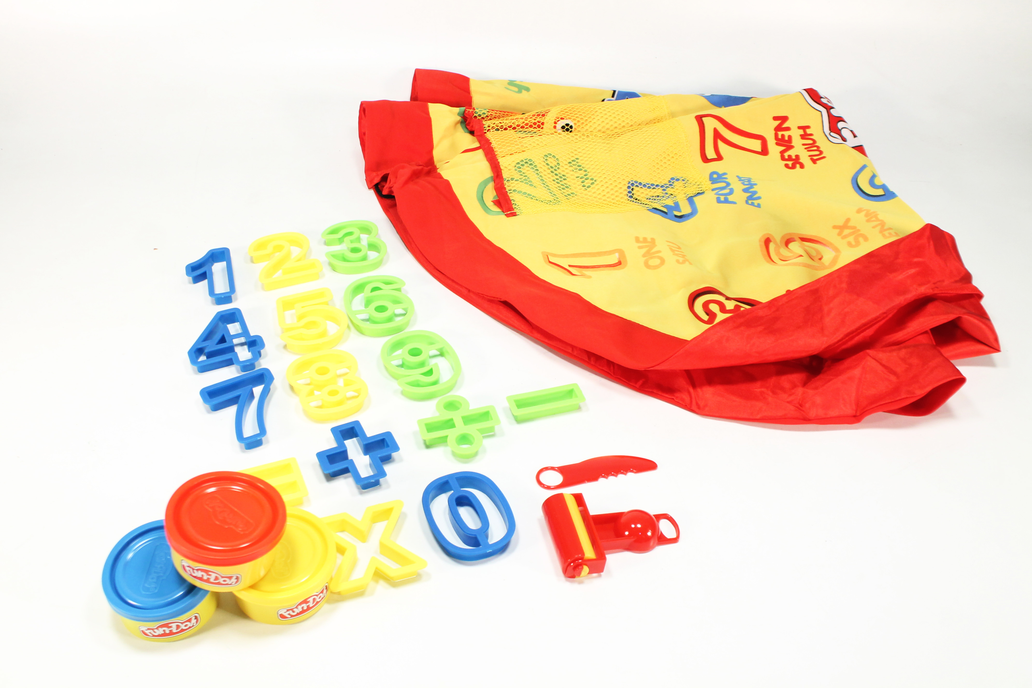 ^Fd Play Mats Doh Box @24